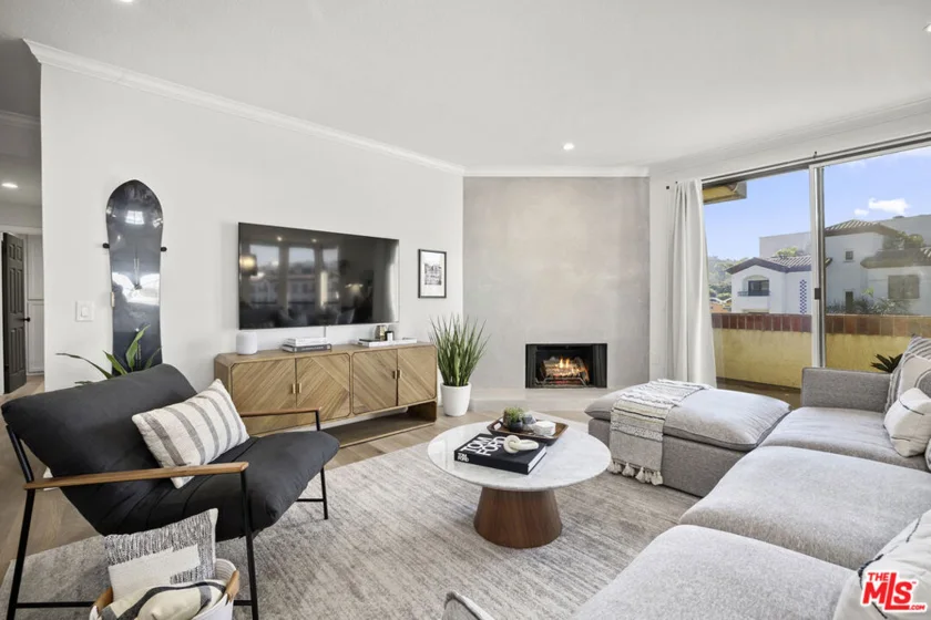 14115 Moorpark Street #311 photo 3