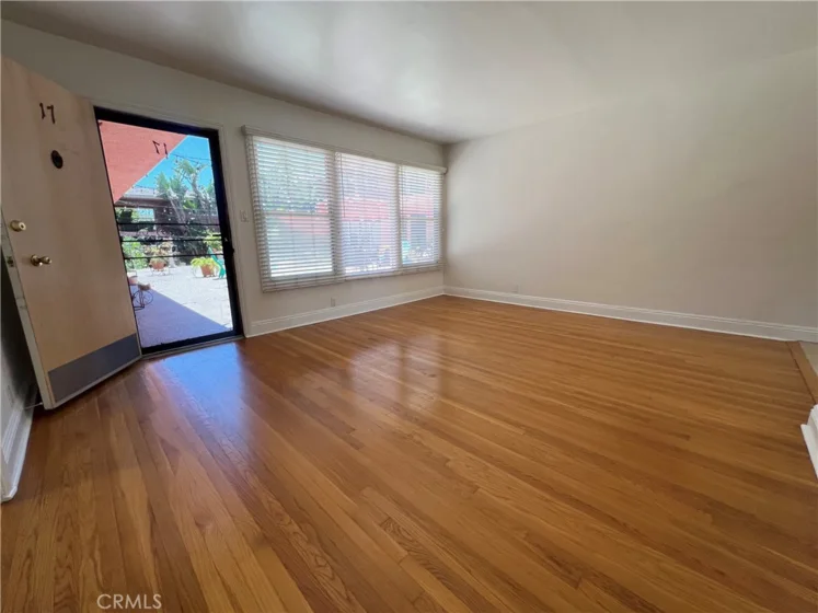 1023 E 1st #17 photo 22