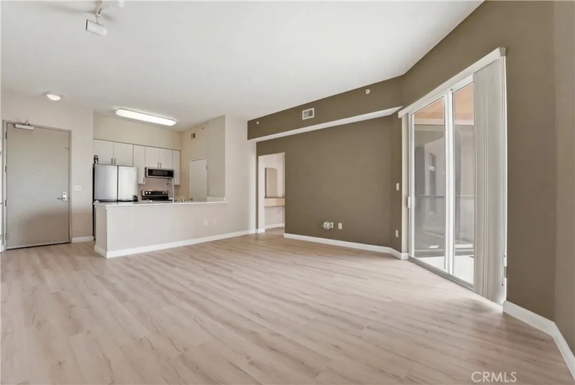 488 E Ocean #1518 photo 7