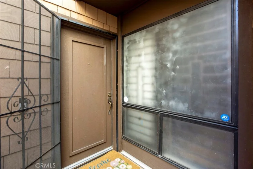 1349 N Columbus #16 photo 6