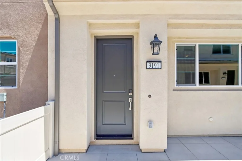 9191 Waverly Lane photo 1