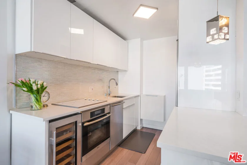 10501 Wilshire Boulevard #1904 photo 7