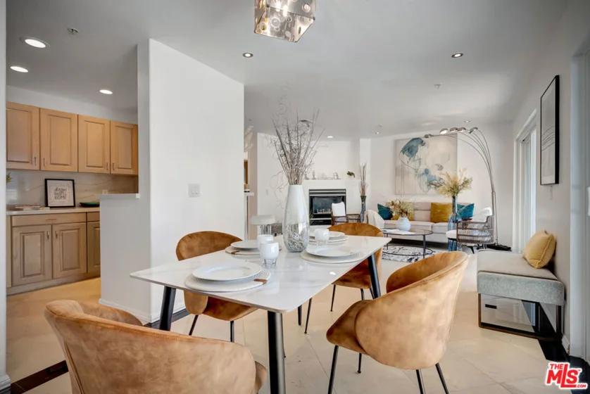650 Kelton Avenue #301 photo 1