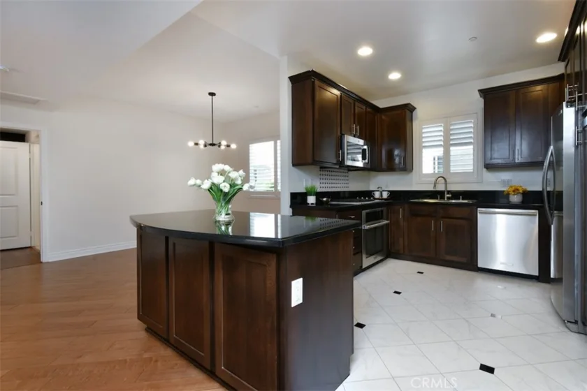 4424 Whitsett Avenue #107 photo 27