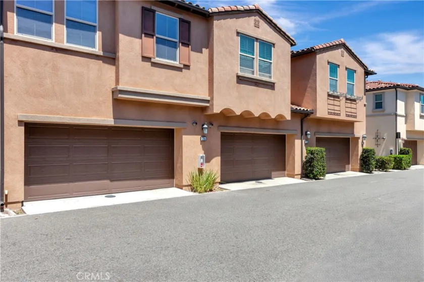 76 Finch photo 25