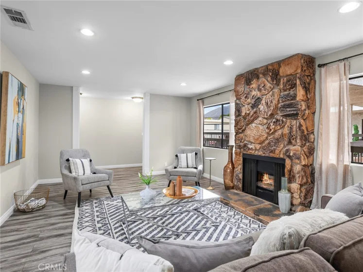 635 E Elmwood Avenue #203 photo 12