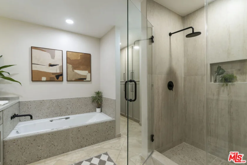 11628 Montana Avenue #208 photo 31