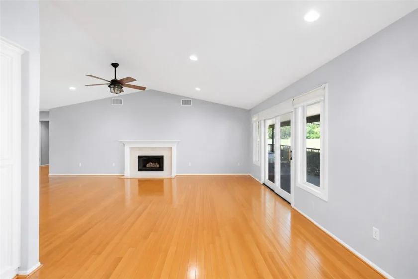38335 Oaktree photo 13