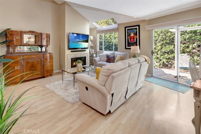 102 Santa Rosa Court photo 3