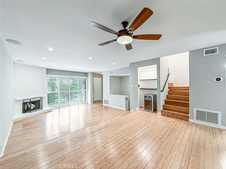 21900 Marylee #279 photo 3