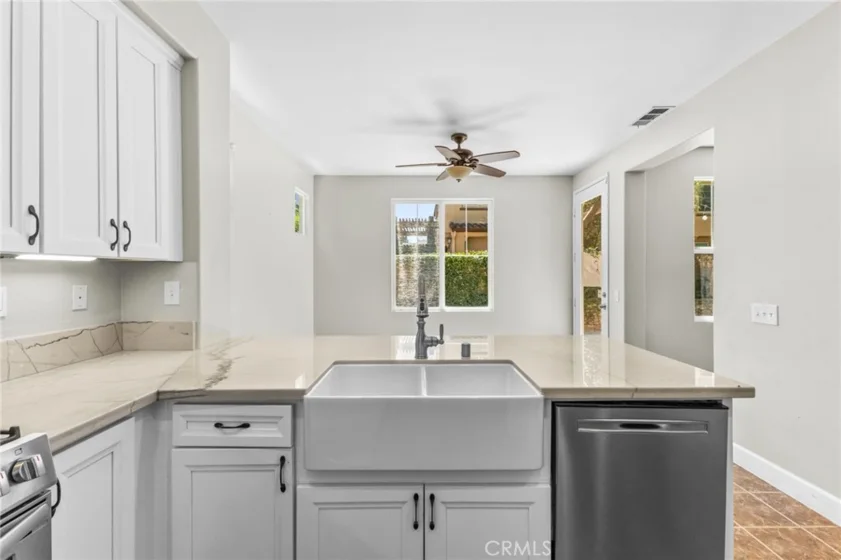 28403 Ravenna photo 23