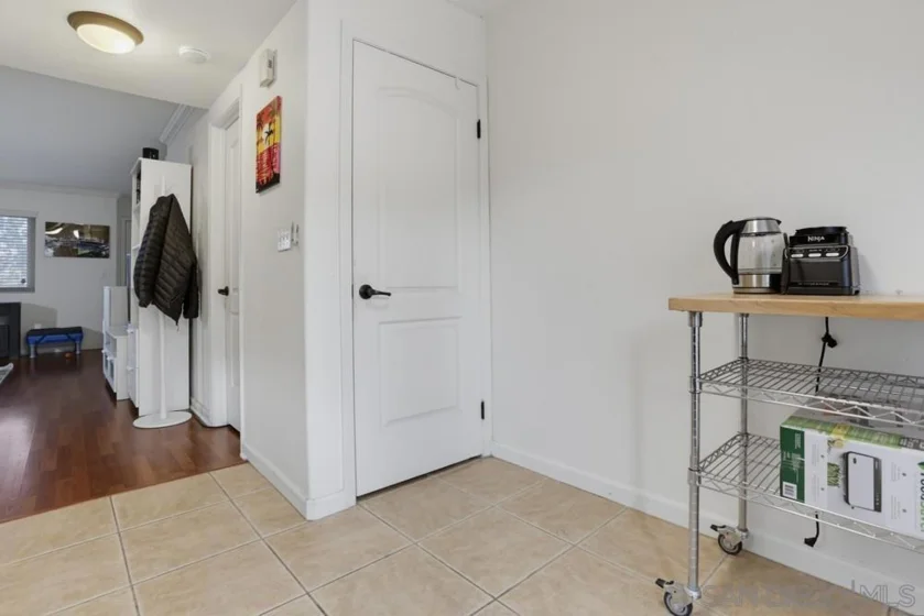 1451 N Broadway #B photo 3