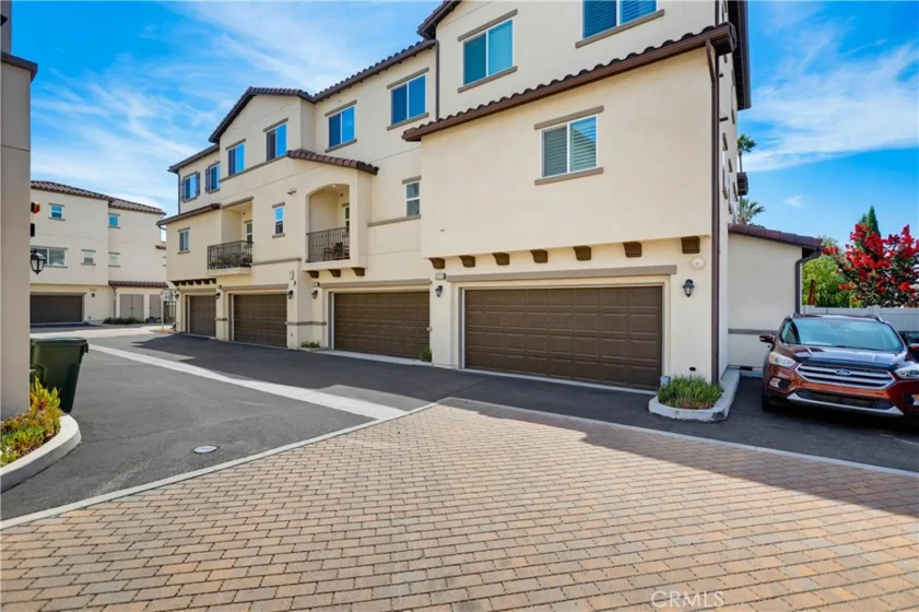 3320 W Mirano photo 53