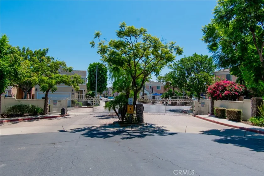 14930 Trovita Court photo 2