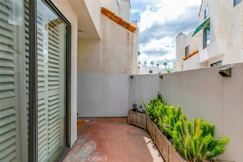 1340 Glenwood Road #4 photo 11