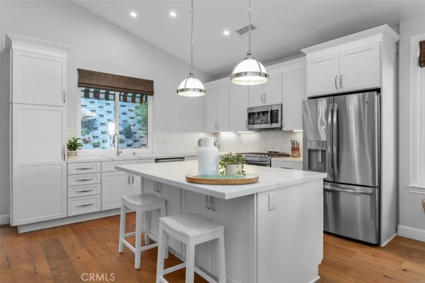 59 Colony photo 1