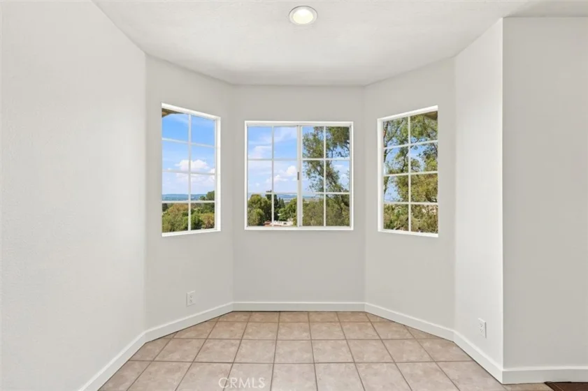 21051 Jenner #85 photo 11