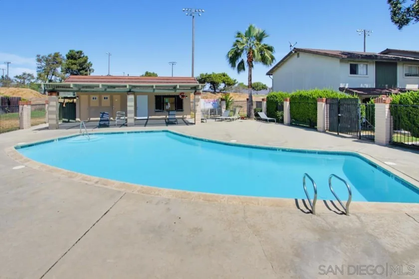 1626 Rue De Valle photo 33