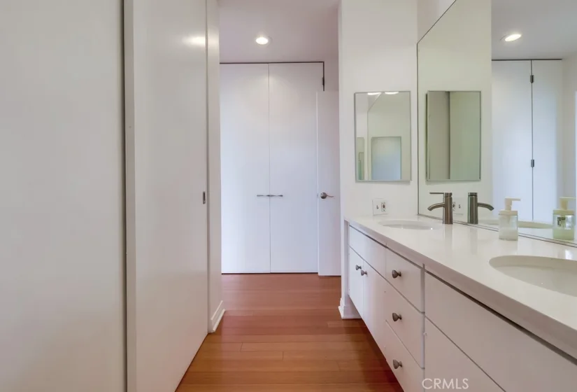 2999 E Ocean Boulevard #120 photo 11