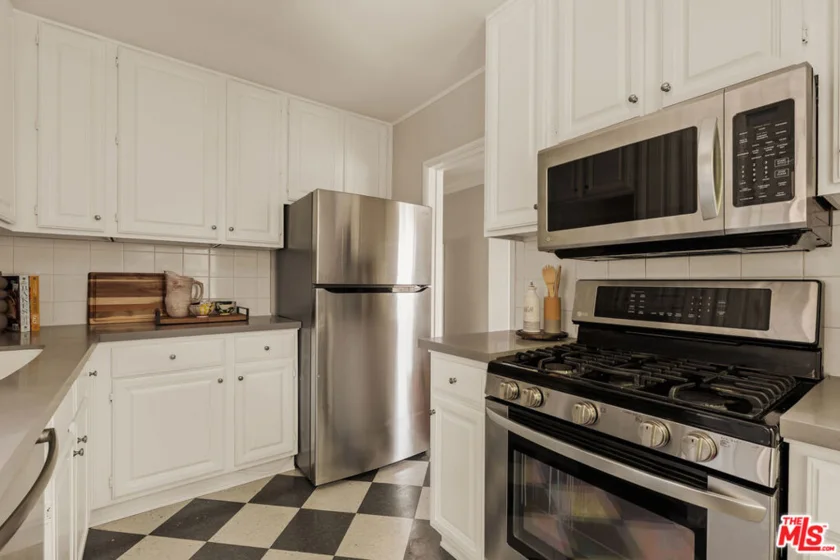 2264 29th Street #A photo 7