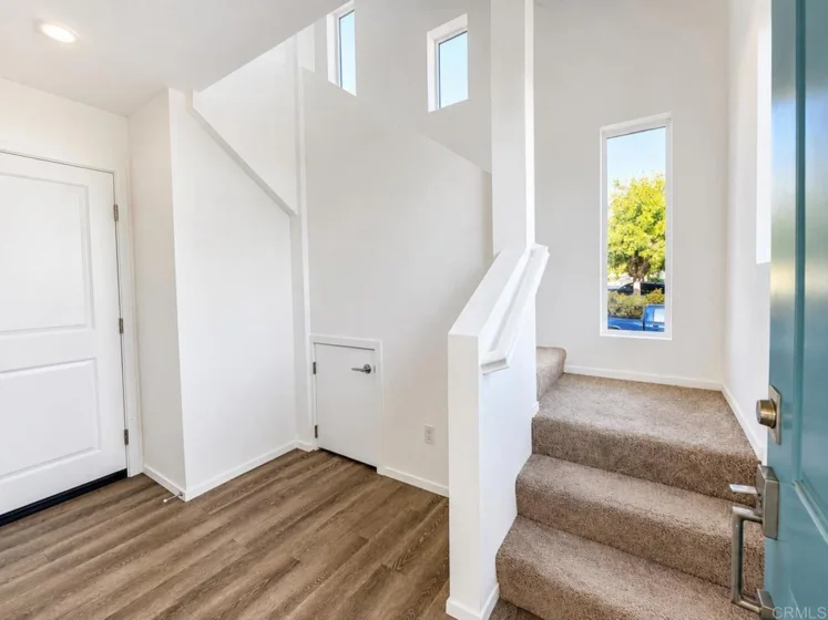 4968 Ocean View Boulevard photo 24