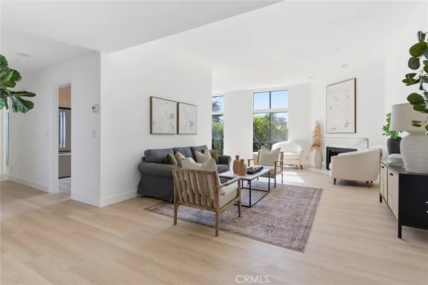 10820 Holman Avenue #204 photo 1