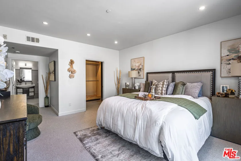 1540 Amherst Avenue #PH2 photo 10