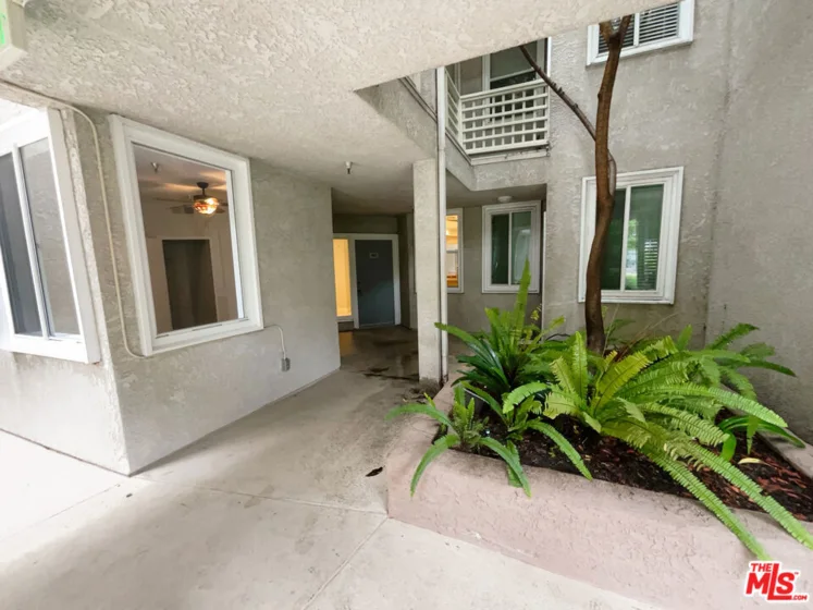 1450 Brett Place #102 photo 1