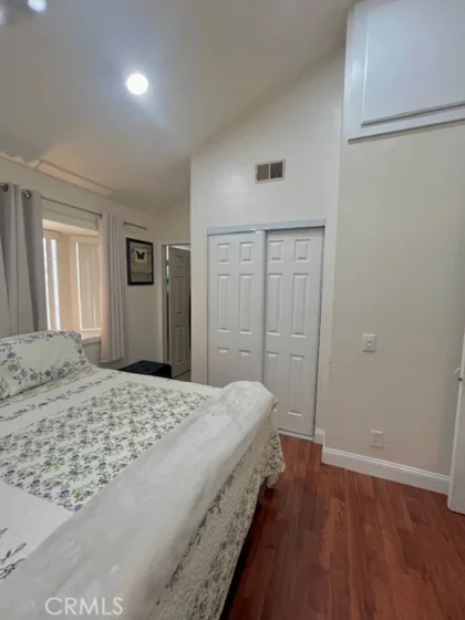 812 Inglewood photo 31