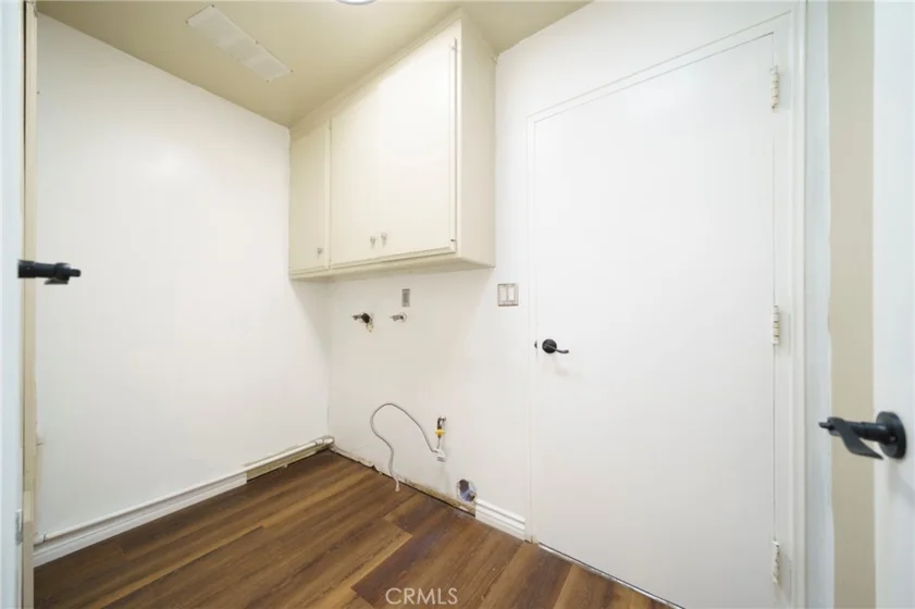 8120 Canby Ave #6 photo 26