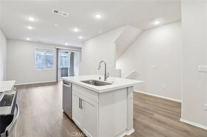 407 Lotus Drive photo 8