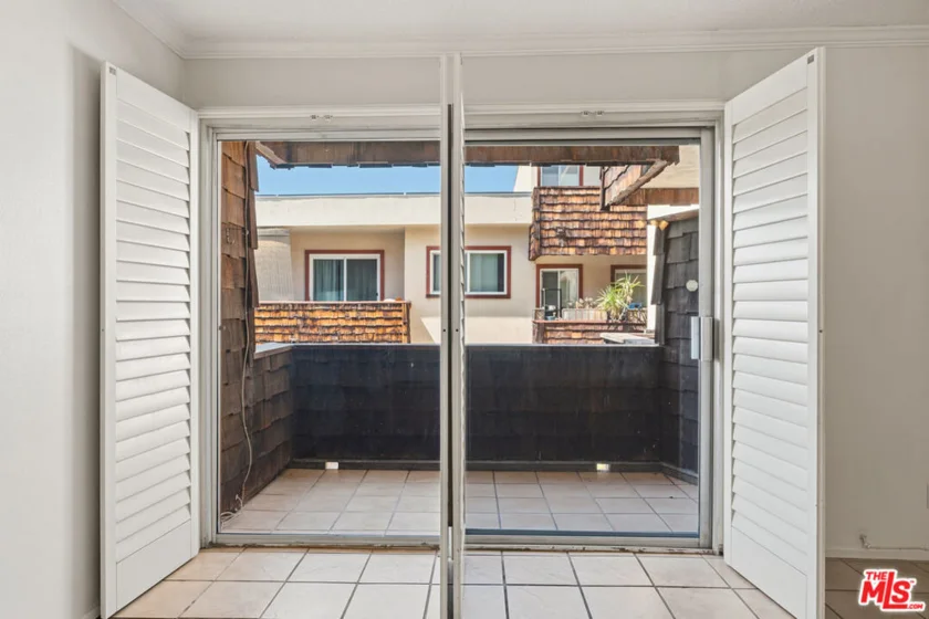 5414 Newcastle Avenue #19 photo 31