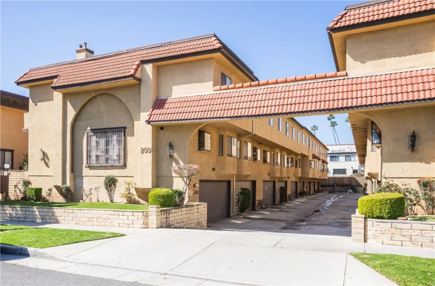 209 La France Avenue #C photo 1