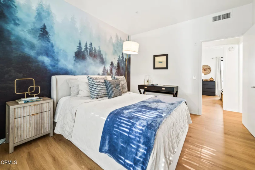 111 S Oak Knoll Avenue #107 photo 33