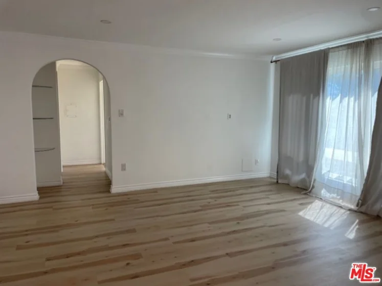 1222 N Olive Drive #201 photo 3
