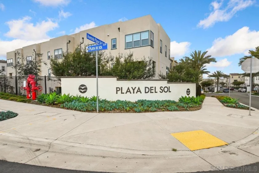 5145 Calle Sandwaves #24 photo 1