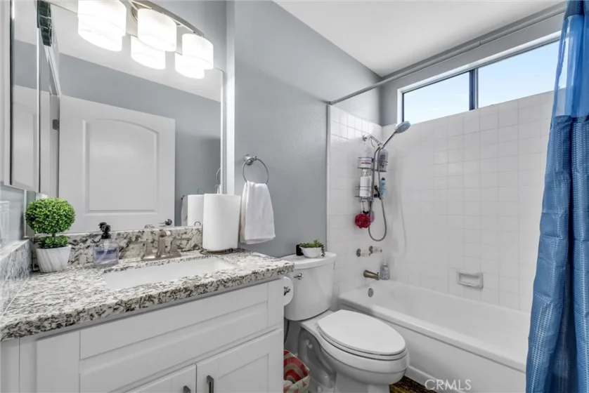 1042 E La Habra Boulevard #234 photo 3