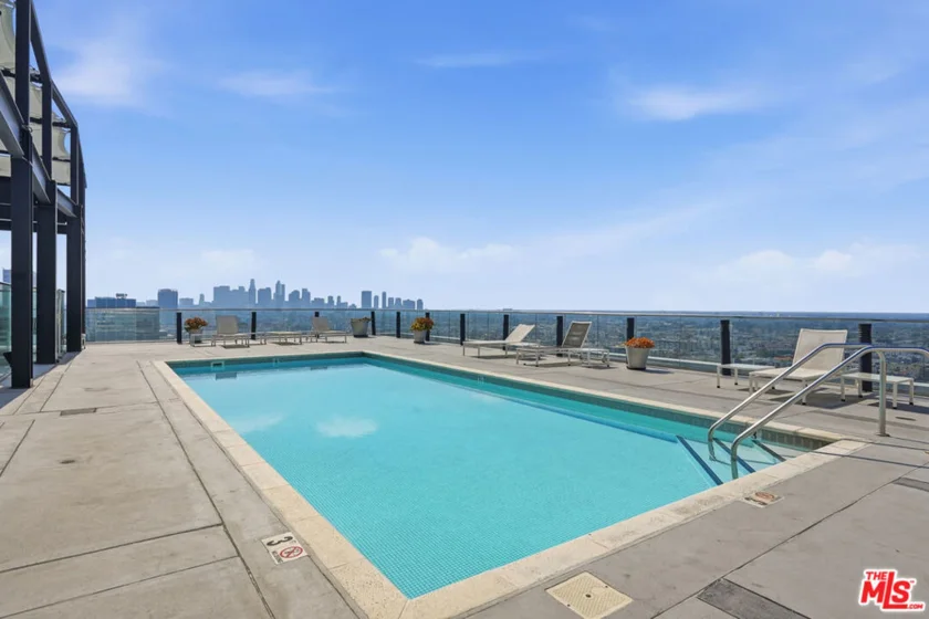 3810 Wilshire Boulevard #1609 photo 11