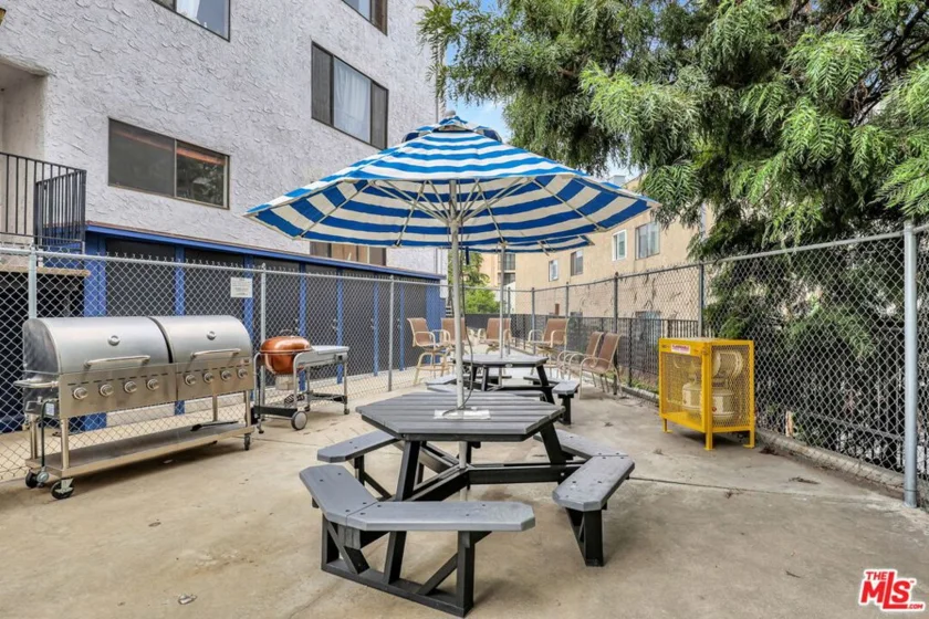 10982 Roebling Avenue #522 photo 17