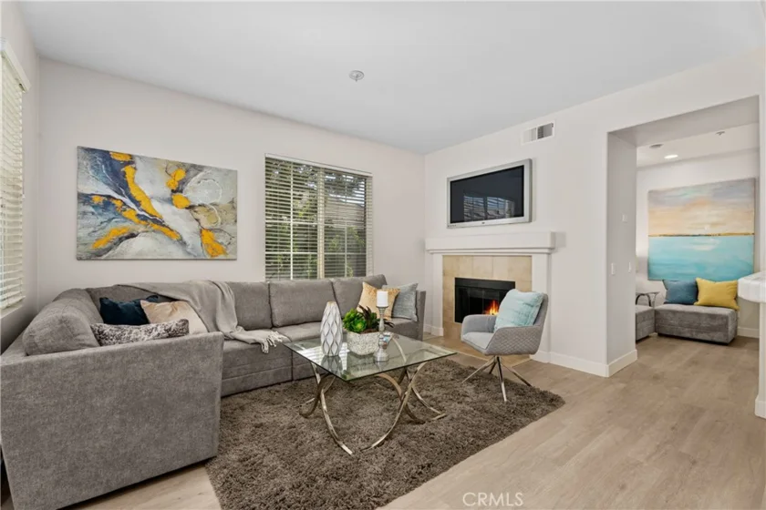 20 Leucadia photo 4