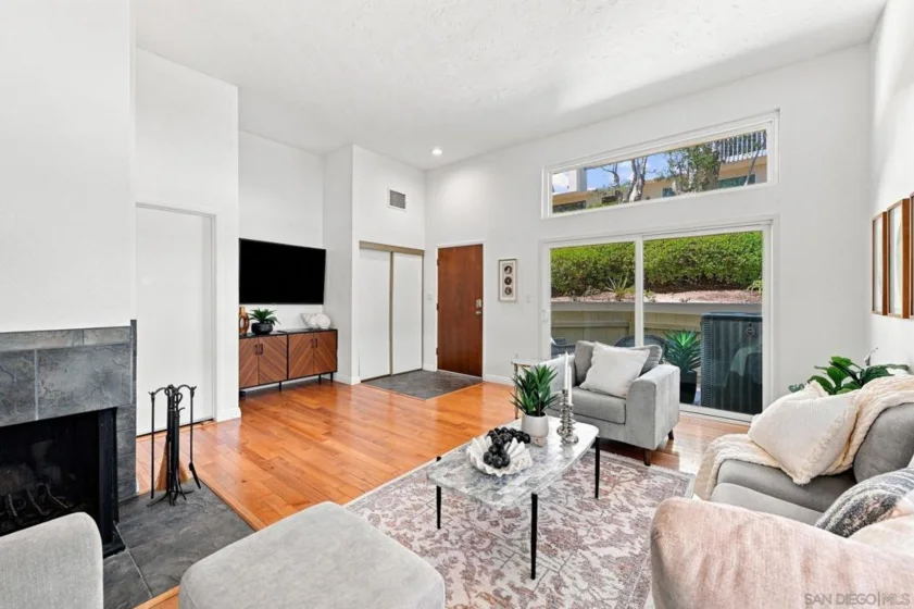3982 La Jolla Village Drive photo 6