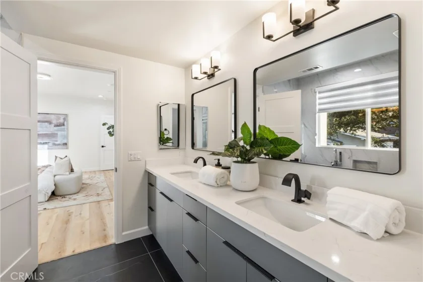 1649 N Lake Avenue #1 photo 33