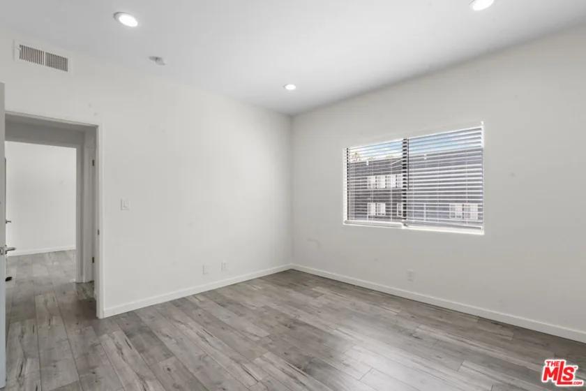 424 S Westmoreland Avenue #306 photo 15