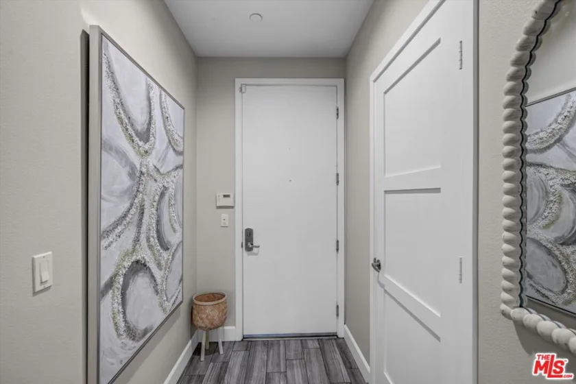 14412 Killion Street #110 photo 2
