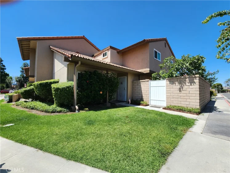10526 Carrotwood Way photo 1