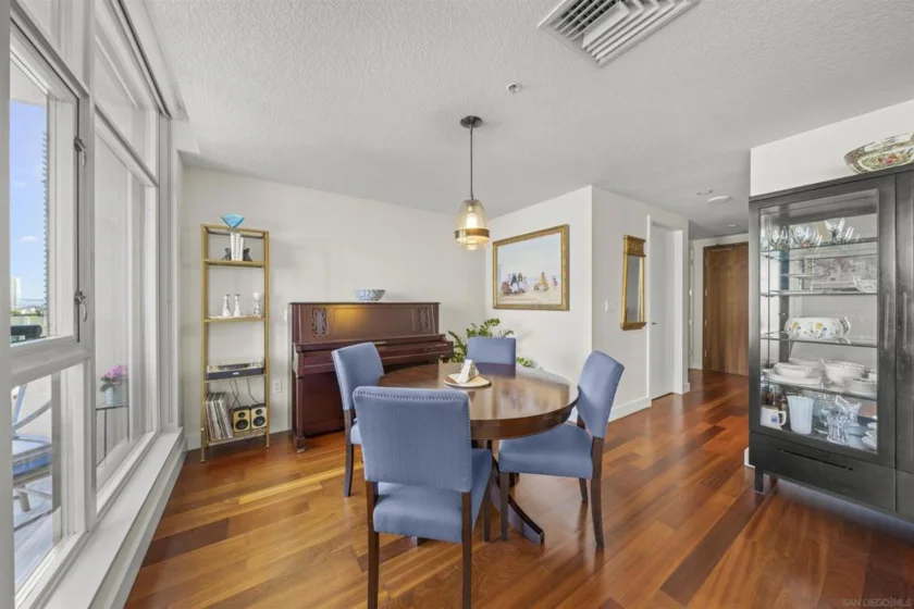 1199 Pacific Hwy #1103 photo 5