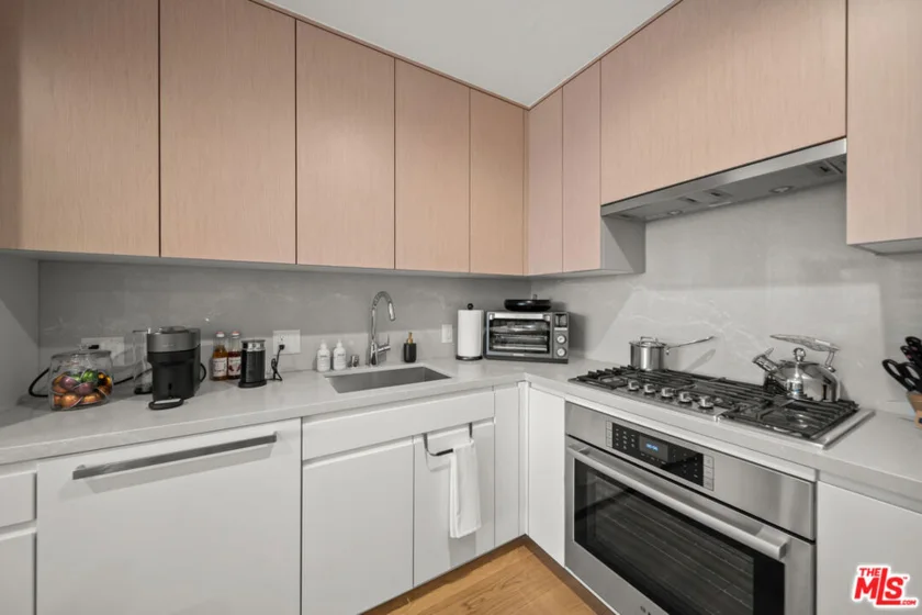 877 Francisco Street ##1715 photo 9