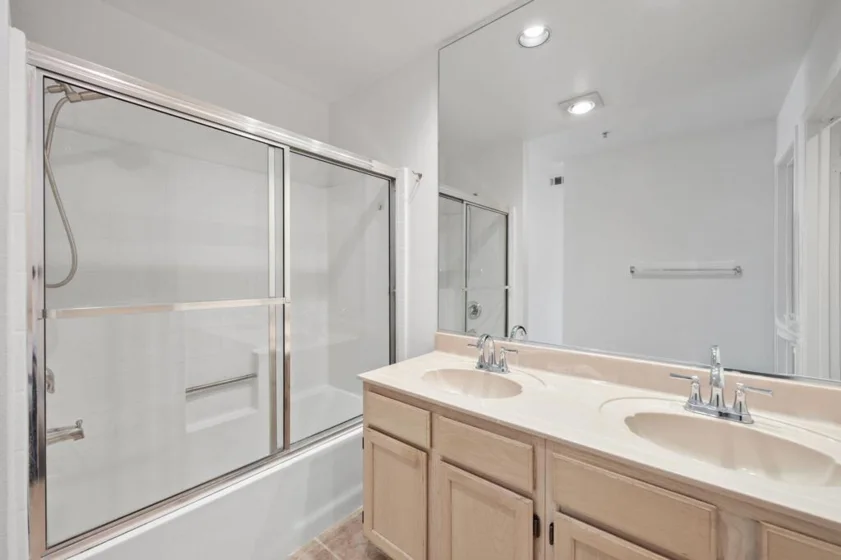 1131 Campbell #212 photo 16