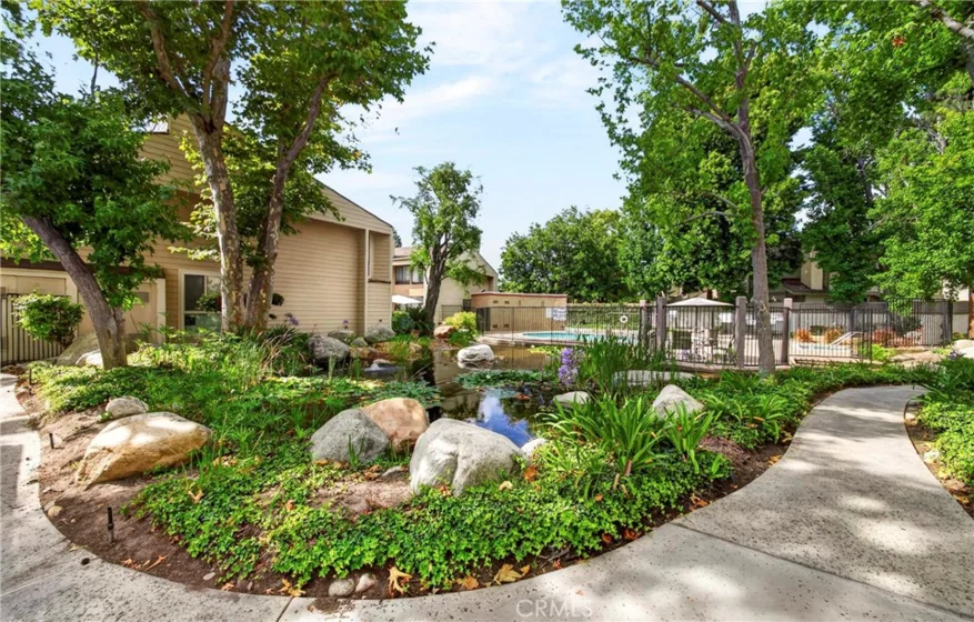 5475 Twin Lakes photo 23
