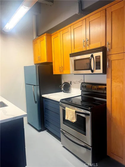312 W 5th Street #1003 photo 16